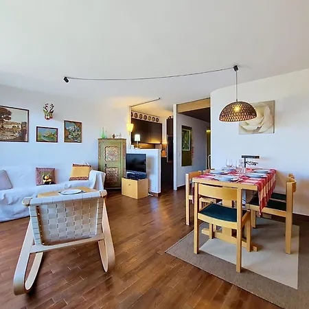 Jeanne D'arc Apt- A-13 By Interhome Apartment
